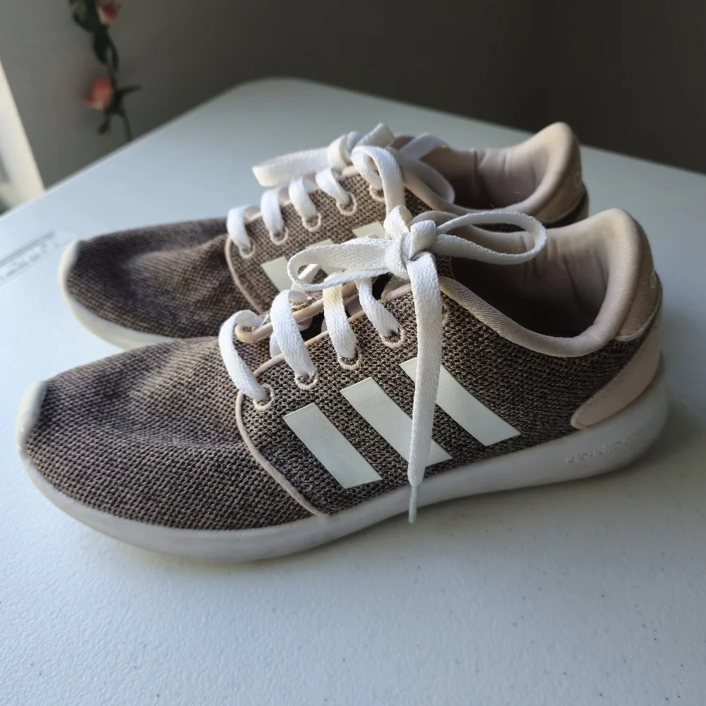 Adidas Women Cloudfoam QT Racer Size 6